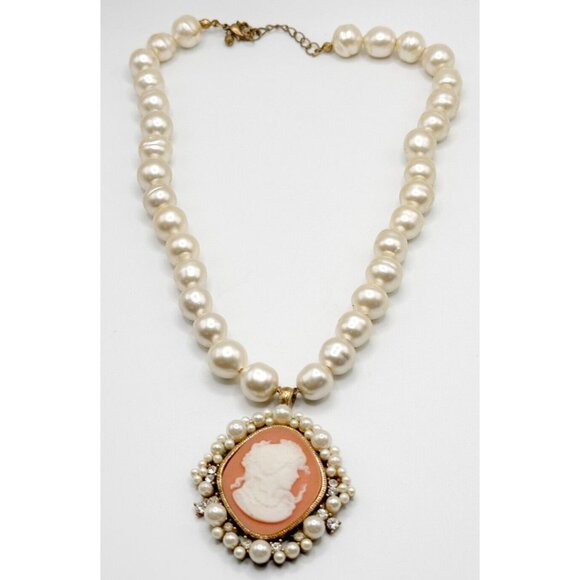 Laila Rowe Vintage Inspired Faux Pearl, Rhinestone & Cameo Pendant Necklace - Picture 4 of 6